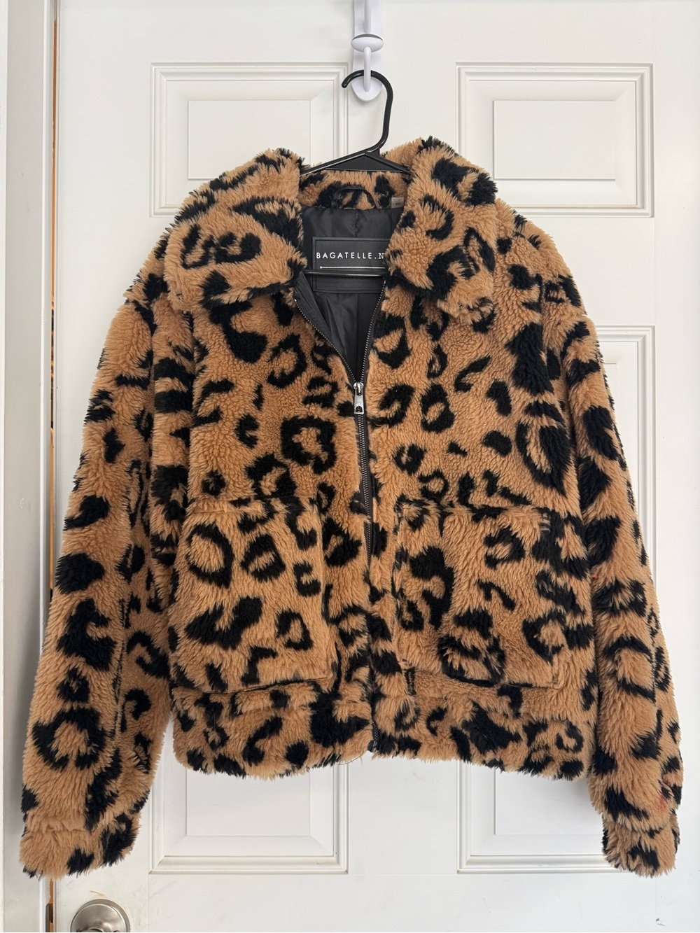 Bagatelle NYC Leopard Faux Fur Teddy Bomber Jacket size M Y2K Cozy